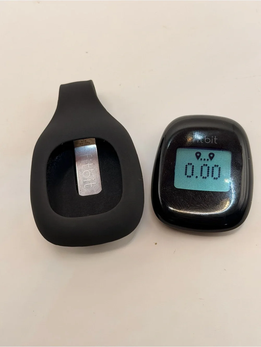 Fitbit Zip, excellent, new batteries, Tested, black, fitness tracker, smart watc